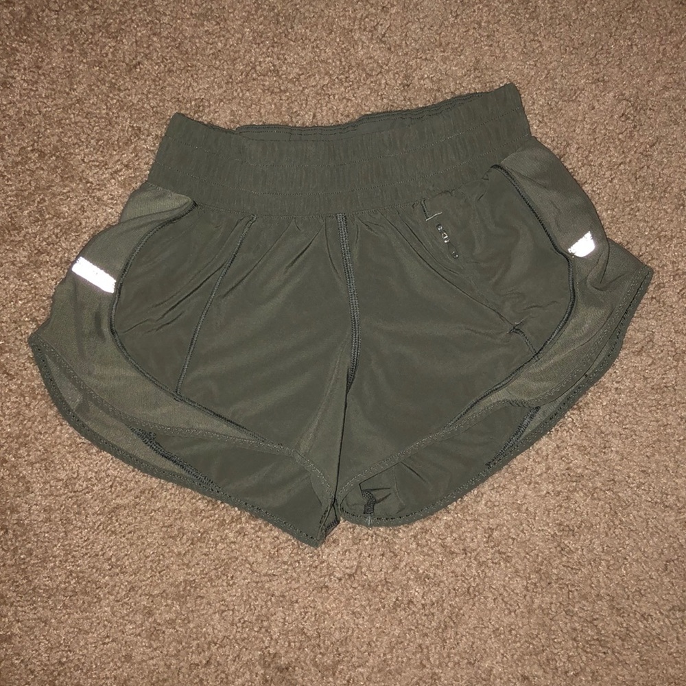 Size 2 hotty hot lulu shorts